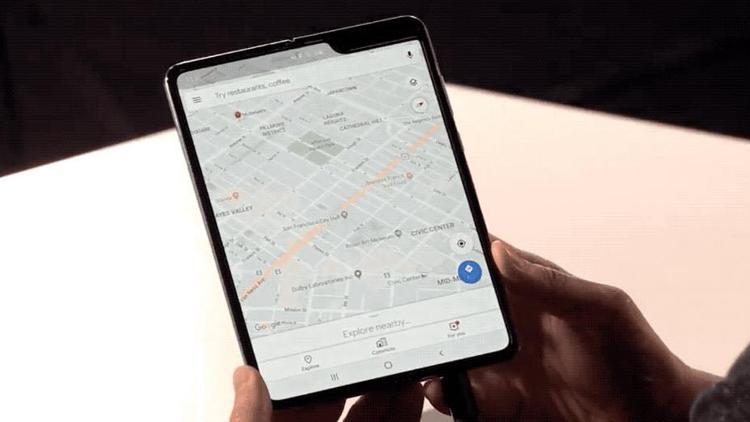 Galaxy Fold: Ekranı katlanabilen telefon gerçek oldu