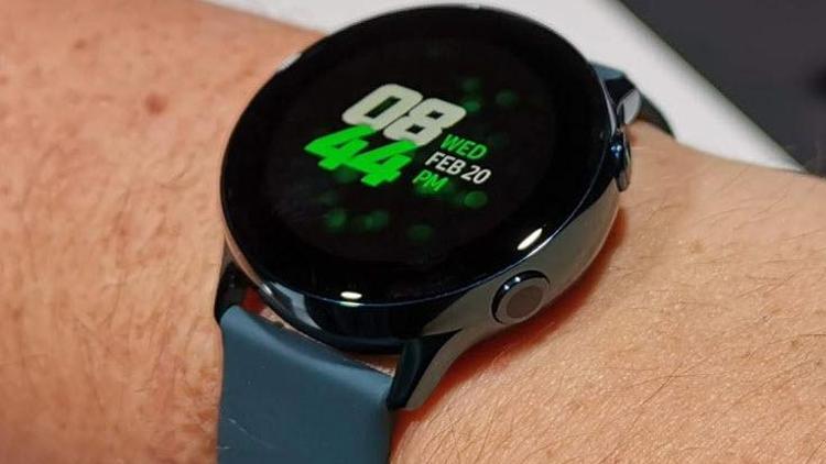 Samsungtan yeni akıllı saat: Galaxy Watch Active