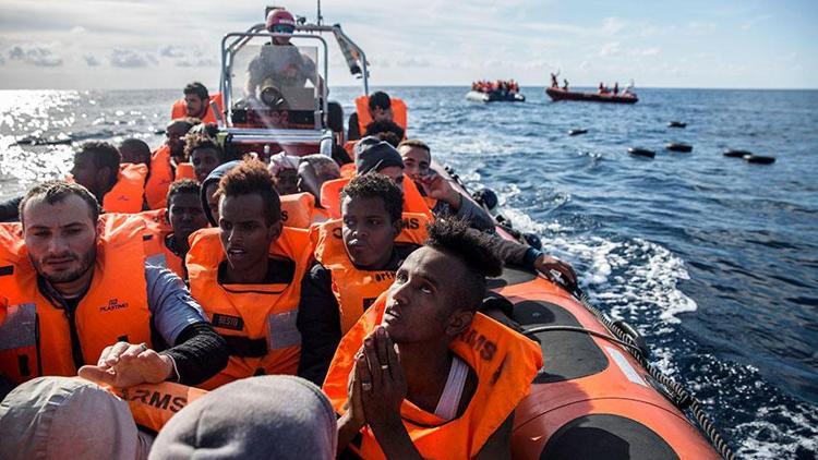 Avrupa’daki dışlama, kaçakçıların eline itiyor