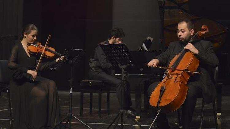 Es Trio’dan klasik müzik şöleni