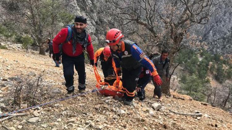 Avlanırken uçurumdan düştü, 22 saatlik operasyonla kurtarıldı