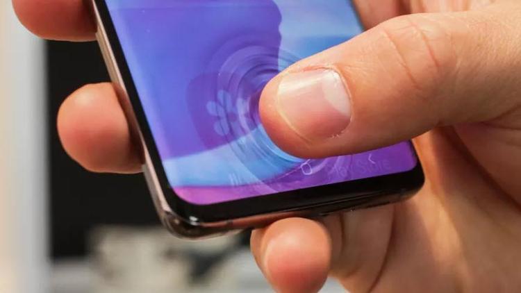 Samsung Galaxy S10da şaşırtan Instagram özelliği