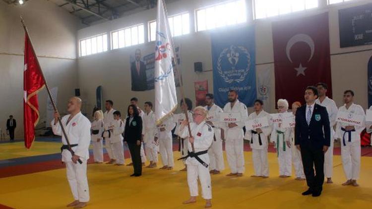 Görme Engelliler Judo Şampiyonası Karamanda başladı