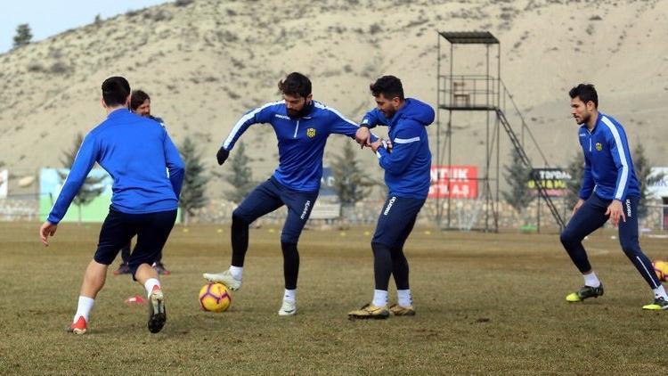 Malatyasporda sakatlar can sıkıyor Yönetimden araştırma kararı...