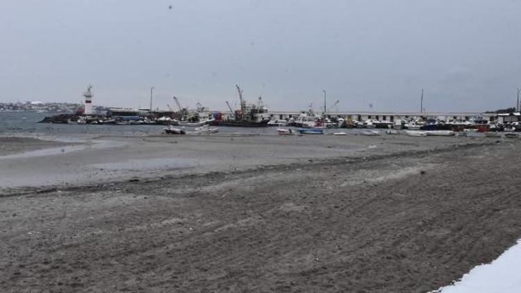 Tekirdağda deniz 30 metre çekildi