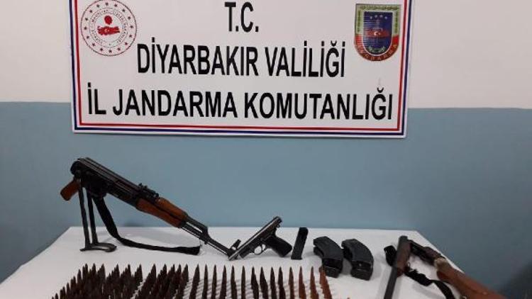 Diyarbakırda silah kaçakçılığı operasyonu: 2 gözaltı
