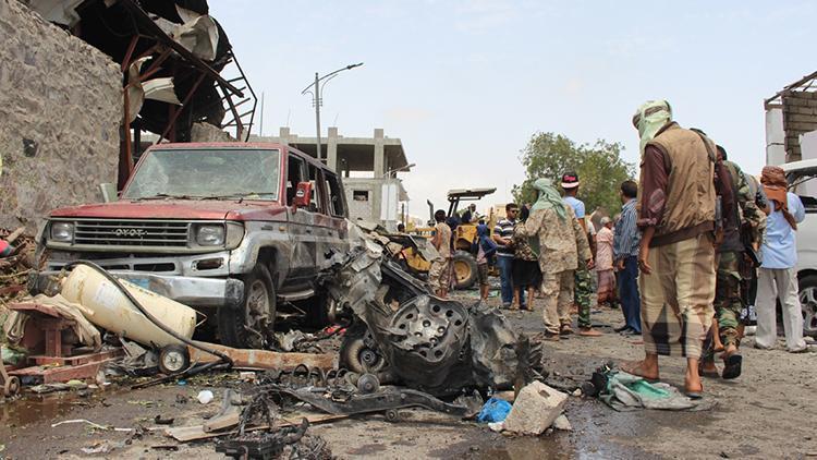 Yemende semt pazarına saldırı