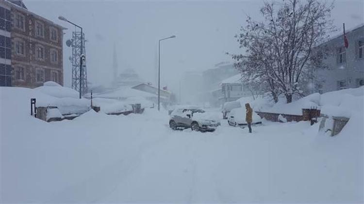 Elazığ, Bingöl ve Konyada eğitime kar engeli