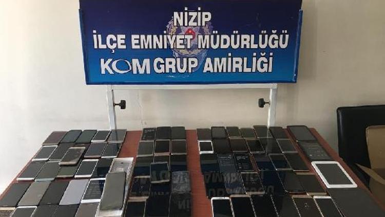 Gaziantepte kaçak cep telefonu operasyonu: 4 gözaltı