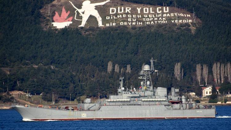 Rus savaş gemisi Azov Akdenize iniyor