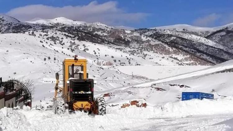 Gümüşhane’de 78 köy yolu kardan ulaşıma kapandı