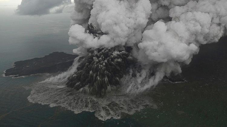 Endonezyada yanardağ alarmı