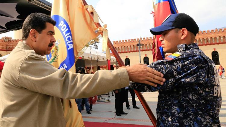 Venezuelada hükümet taraftarları da 9 Martta sokakta