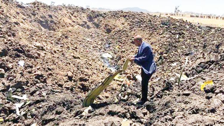 Etiyopya yasta: Dev uçağı toprak yuttu