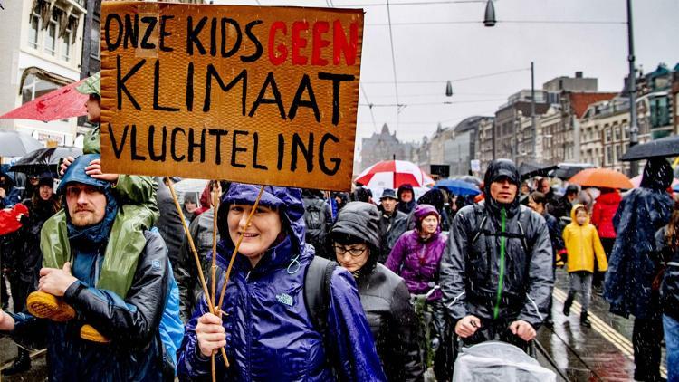 Hollandada iklim protestosu