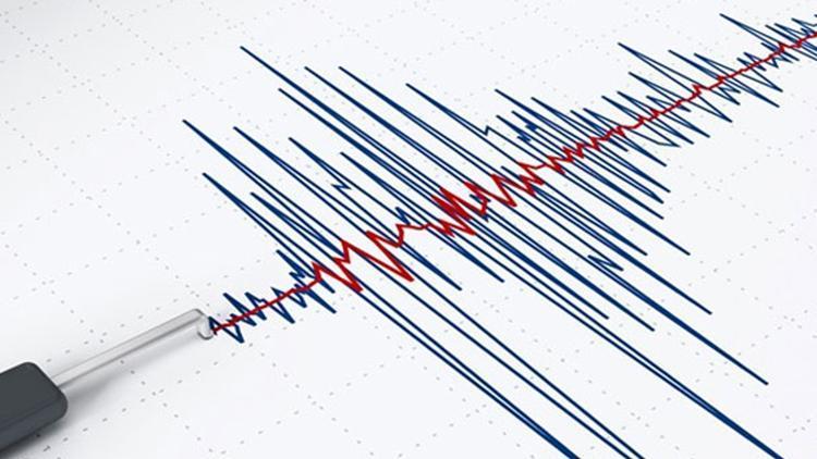 Ege denizinde korkutan deprem