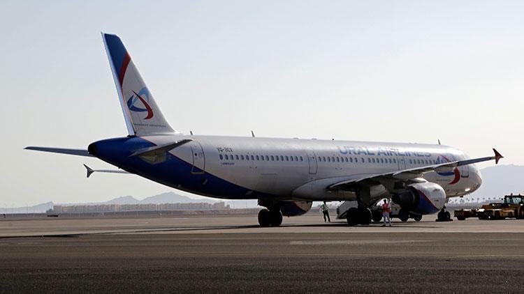 Baküye acil iniş yapan Rus uçağı Moskovaya gitti