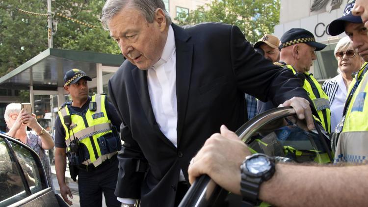 Avustralya Kardinali George Pell 6 yıl ceza aldı