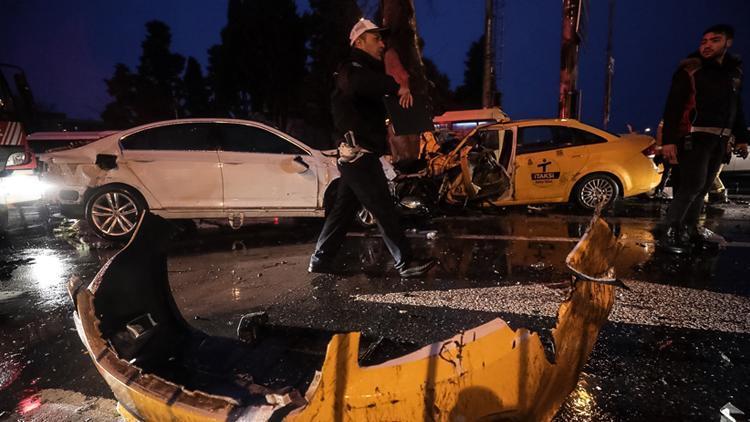 Beşiktaş’ta iki otomobil çarpıştı: Bir kişi hayatını kaybetti
