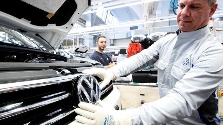 VW bugün açıkladı: 5 yılda 7 bin kişiyi işten çıkaracağız