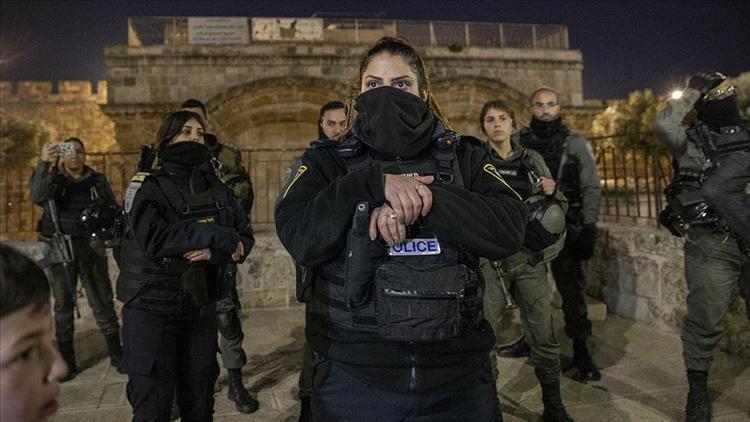 İsrail güçleri 20 Filistinliyi gözaltına aldı