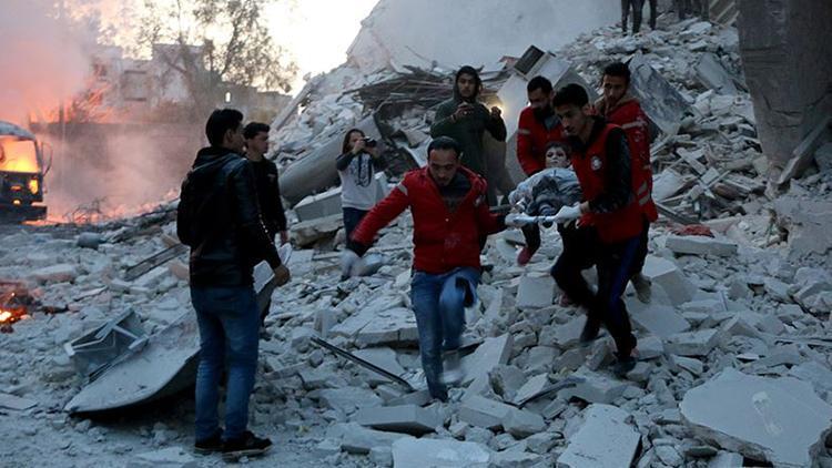 İdlibdeki hava saldırılarında ölenlerin sayısı 12ye yükseldi