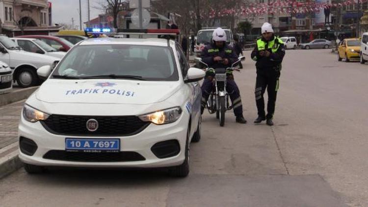 Bandırma motosiklet sürücülerine polis denetimi