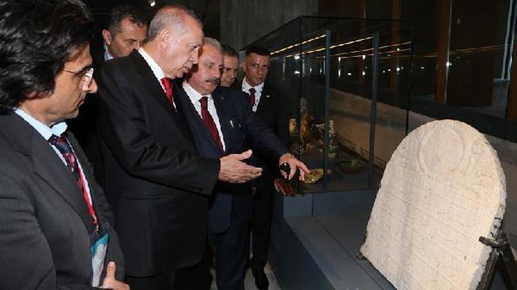 Erdoğan Troya Müzesini gezdi