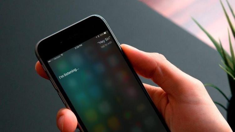 Appleın sesi asistanı Siri dünya genelinde çöktü