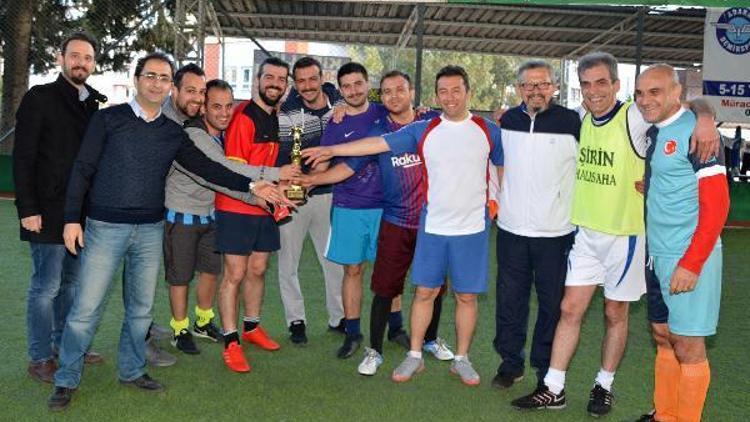 Hekimlerin Futbol Turnuvasında şampiyon Üroloji Spor