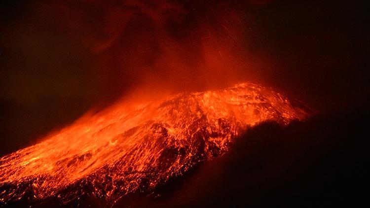 Meksikada Popocatepetl Yanardağında patlama
