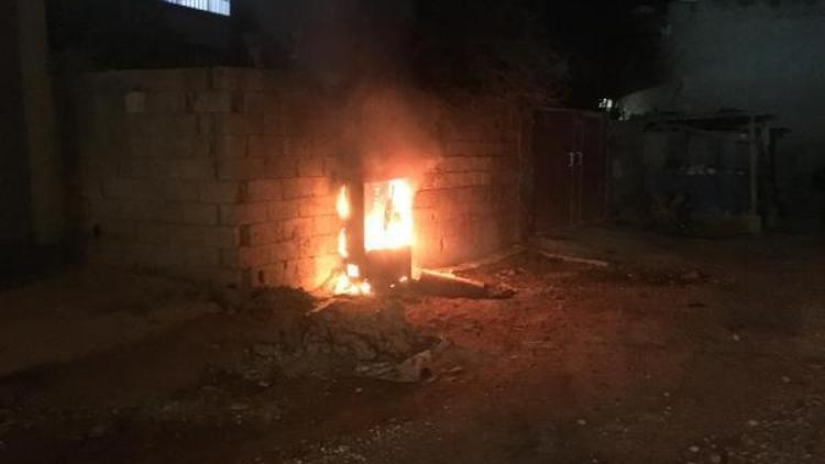 Nusaybinde dijital elektrik sayaç panoları yakıldı