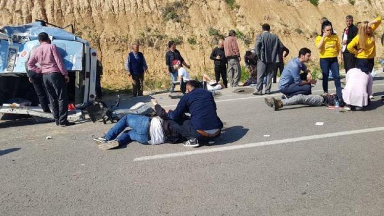 Adanada 15 kişinin yaralandığı kazada can pazarı