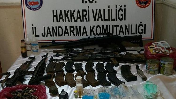 Çukurcada PKKya ait silahlar ve mühimmat ele geçirildi