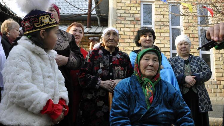 Kırgızlar'da yüzyıllardır devam eden Nevruz Bayramı geleneği sümölök 