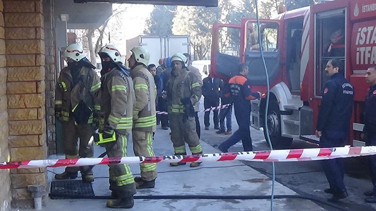 Pendikte spor salonunda yangın