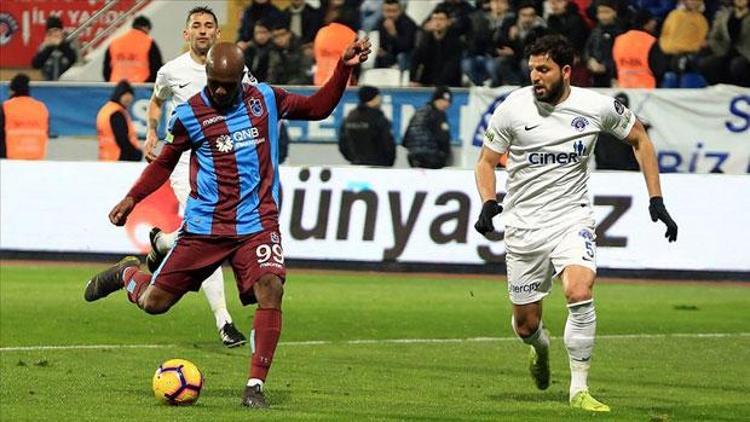 Trabzonspor sol gösterip, sağ vurdu