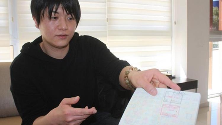 KKTC’ye geçmek isteyen Japon bilim insanına Rum polisi engeli