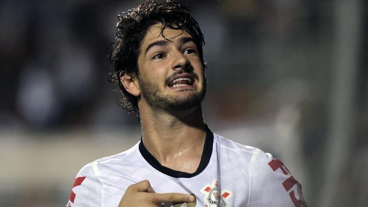 Alexandre Pato, Sao Pauloya imzayı attı