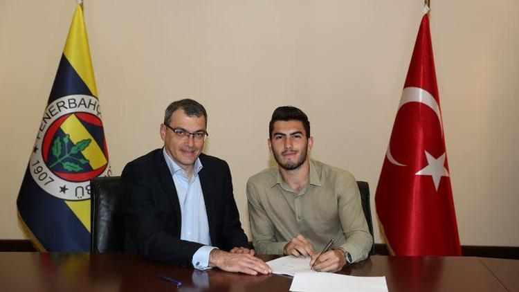Fenerbahçenin yeni forveti Yusuf Mert Tunç
