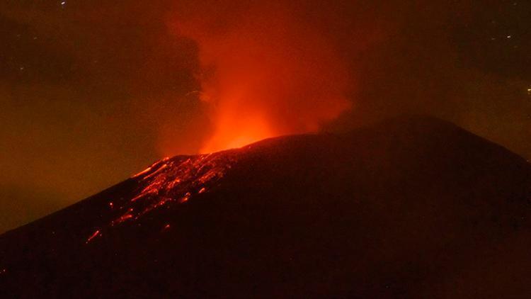 Popocatepetl Yanardağı bir haftada 3 kez patladı