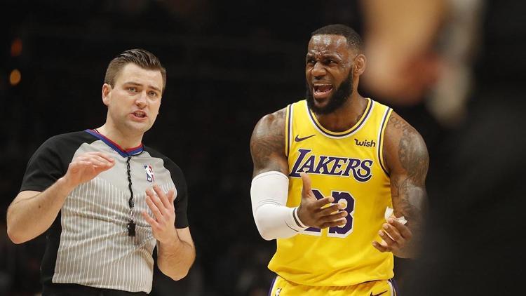 LeBron James de Lakersın play-off hasretini dindiremedi