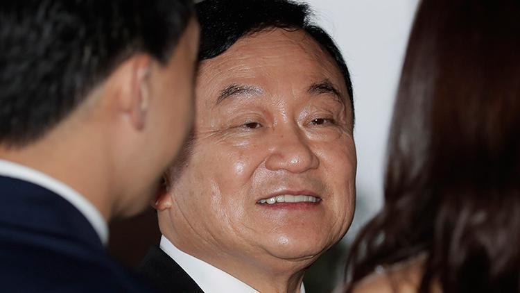 Tayland Kralı, eski Başbakan Taksin Şinavatranın madalyalarını geri aldı