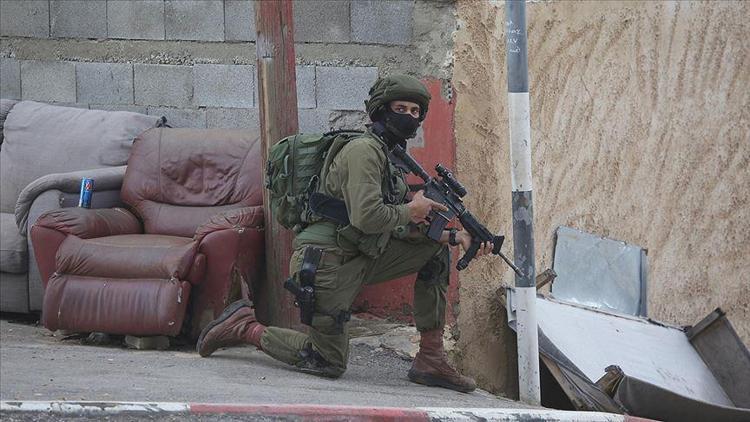 İsrail askerleri bir Filistinliyi öldürdü