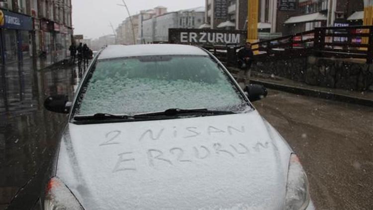 Erzuruma Nisanda kar yağdı