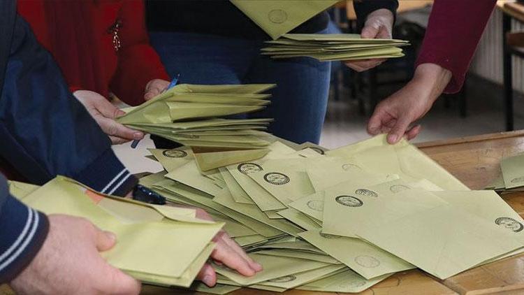 AK Parti Ankarada oyların tekrar sayımını isteyecek