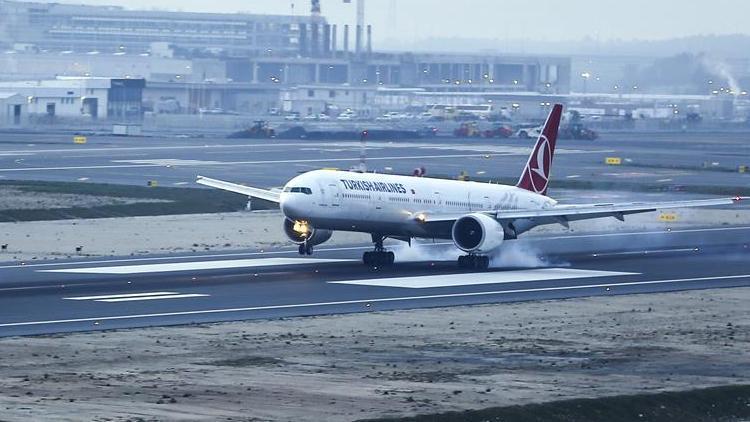 THY uçakları İstanbul Havalimanına inmeye başladı