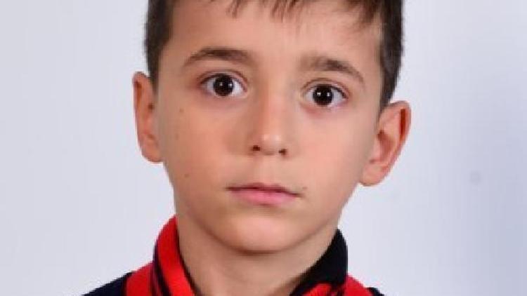 9 yaşındaki Yusuf, 5inci kattan merdiven boşluğuna düşerek öldü