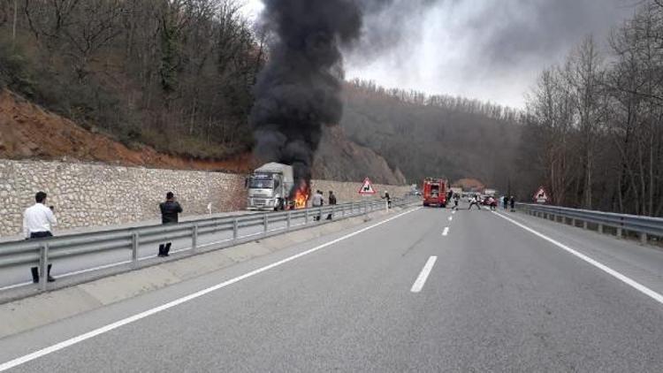 TIR’ın lastikleri yandı