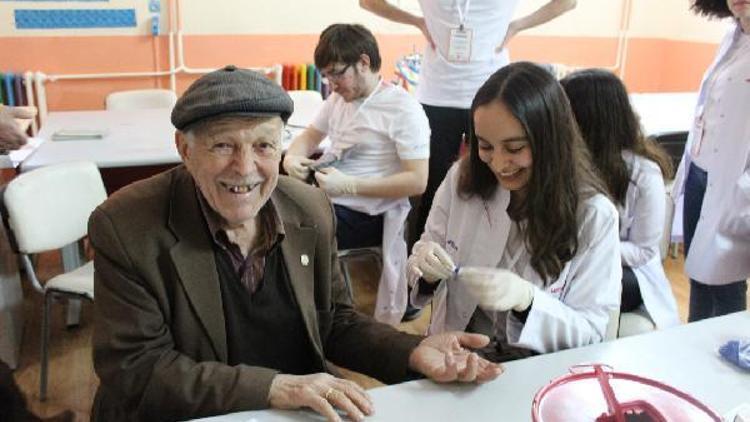 Tıp öğrencileri ‘Sağlık Turnesi’ne çıktı